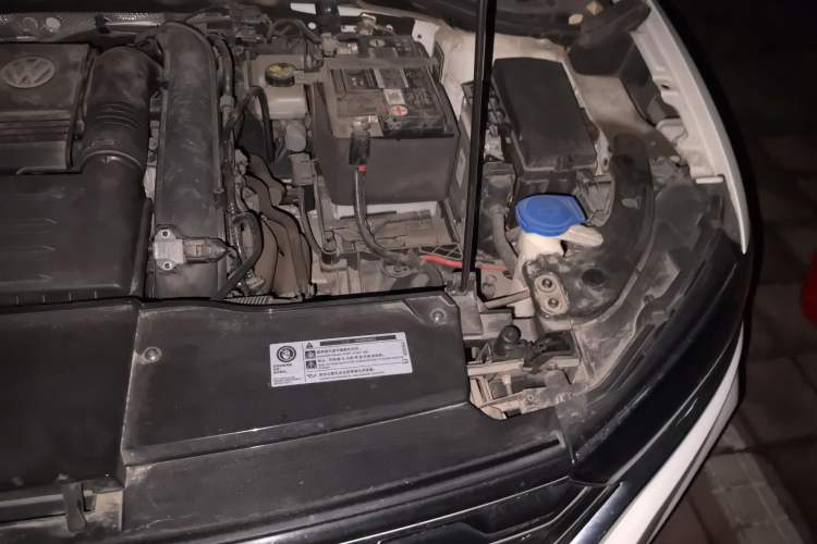 Used Volkswagen T-ROC 2020 280TSI DSG Two-Wheel Drive Comfort Version Engine Bay Left