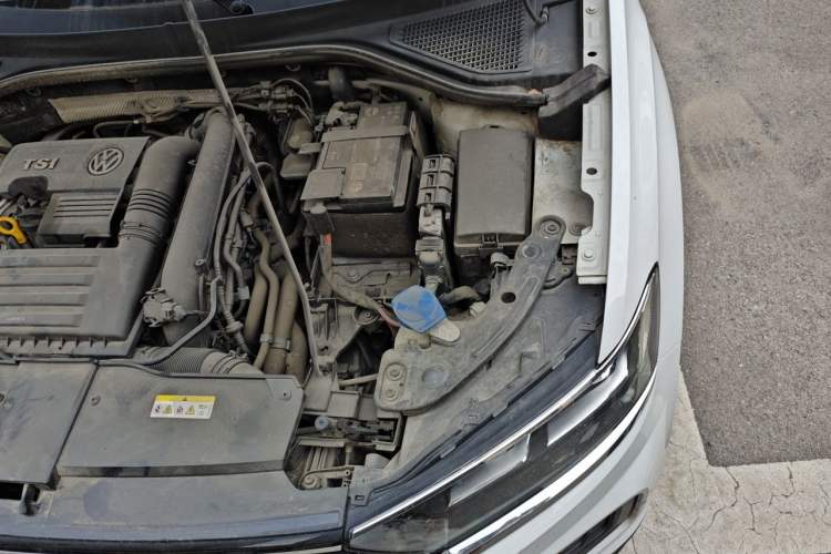 Used Volkswagen T-ROC 2020 230TSI DSG Two-Wheel Drive Advanced Version Engine Bay Left