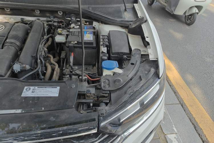 Used Volkswagen T-ROC 2020 230TSI DSG Two-Wheel Drive Advanced Version Engine Bay Left