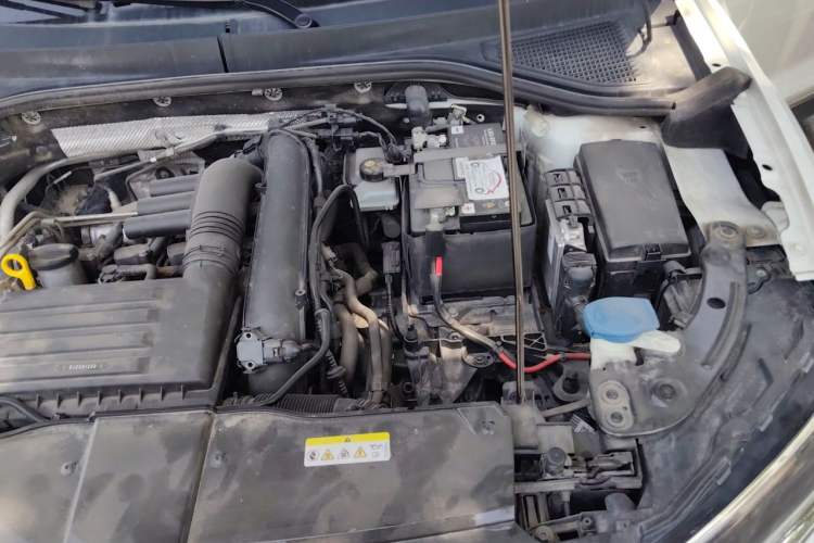 Used Volkswagen T-ROC 2020 280TSI DSG Two-Wheel-Drive Elite Version Engine Bay Left