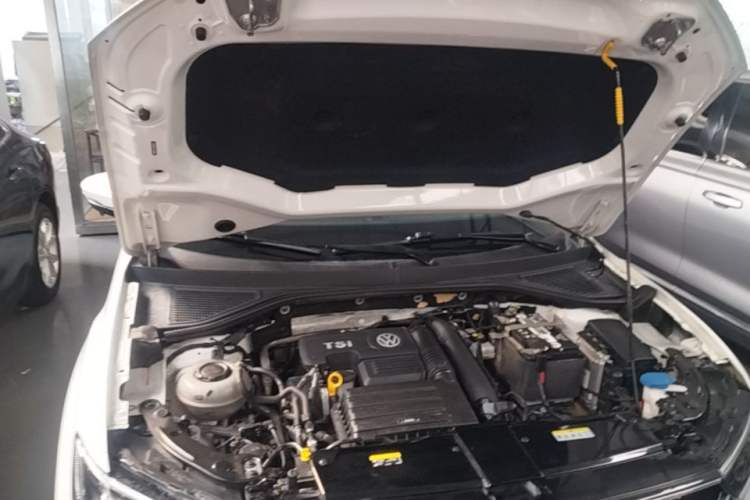 Used Volkswagen T-ROC 2020 280TSI DSG Two-Wheel-Drive Elite Version Engine Bay