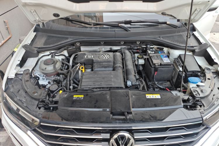Used Volkswagen T-ROC 2020 280TSI DSG Two-Wheel-Drive Elite Version Engine Bay