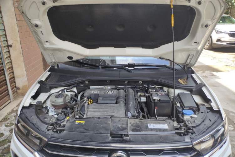 Used Volkswagen T-ROC 2020 280TSI DSG Two-Wheel Drive Comfort Version Engine Bay