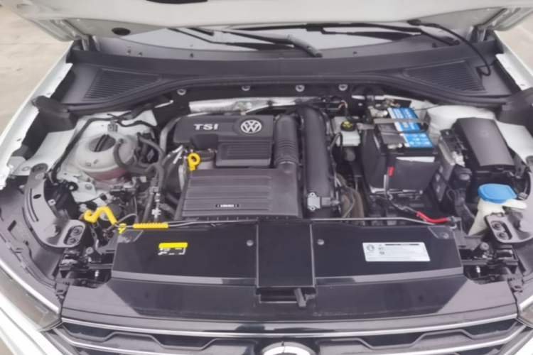 Used Volkswagen T-ROC 2020 230TSI DSG Two-Wheel Drive Advanced Version Engine Bay