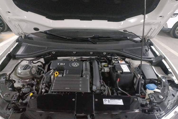 Used Volkswagen T-ROC 2020 230TSI DSG Two-Wheel Drive Advanced Version Engine Bay