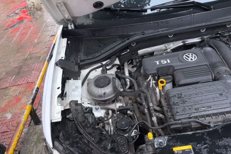 Used Volkswagen T-ROC 2020 280TSI DSG Two-Wheel Drive Comfort Version Engine Bay Right