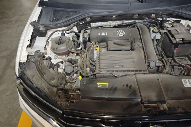 Used Volkswagen T-ROC 2020 280TSI DSG Two-Wheel Drive Comfort Version Engine Bay Right