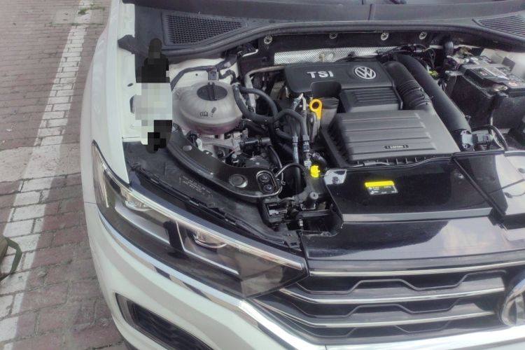 Used Volkswagen T-ROC 2020 280TSI DSG Two-Wheel Drive Advanced Version Engine Bay Right