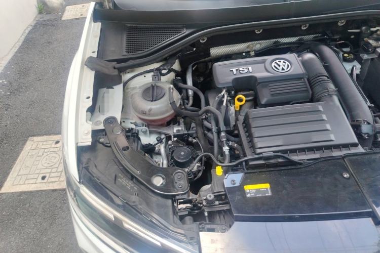 Used Volkswagen T-ROC 2020 230TSI DSG Two-Wheel Drive Advanced Version Engine Bay Right