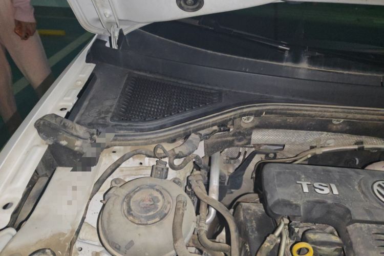 Used Volkswagen T-ROC 2020 230TSI DSG Two-Wheel Drive Advanced Version Engine Bay Right