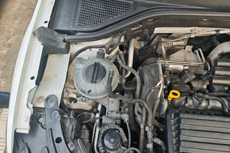 Used Volkswagen T-ROC 2020 280TSI DSG Two-Wheel Drive Comfort Version Engine Bay Right