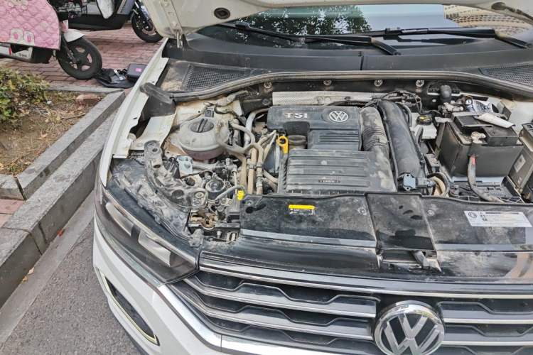 Used Volkswagen T-ROC 2020 230TSI DSG Two-Wheel Drive Advanced Version Engine Bay Right