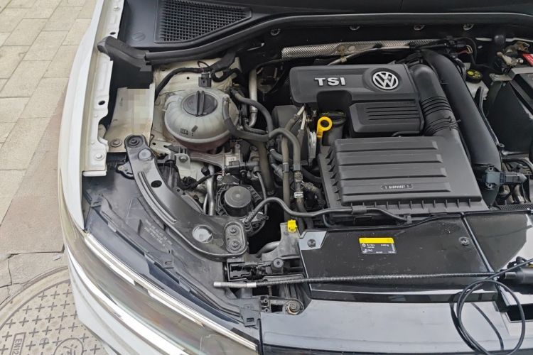 Used Volkswagen T-ROC 2020 280TSI DSG Two-Wheel Drive Comfort Version Engine Bay Right