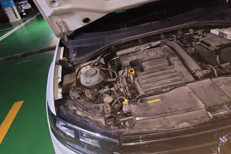 Used Volkswagen T-ROC 2020 280TSI DSG Two-Wheel-Drive Elite Version Engine Bay Right