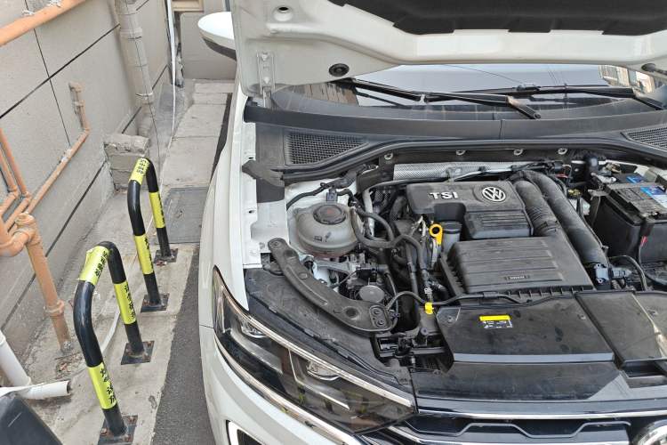 Used Volkswagen T-ROC 2020 280TSI DSG Two-Wheel-Drive Elite Version Engine Bay Right