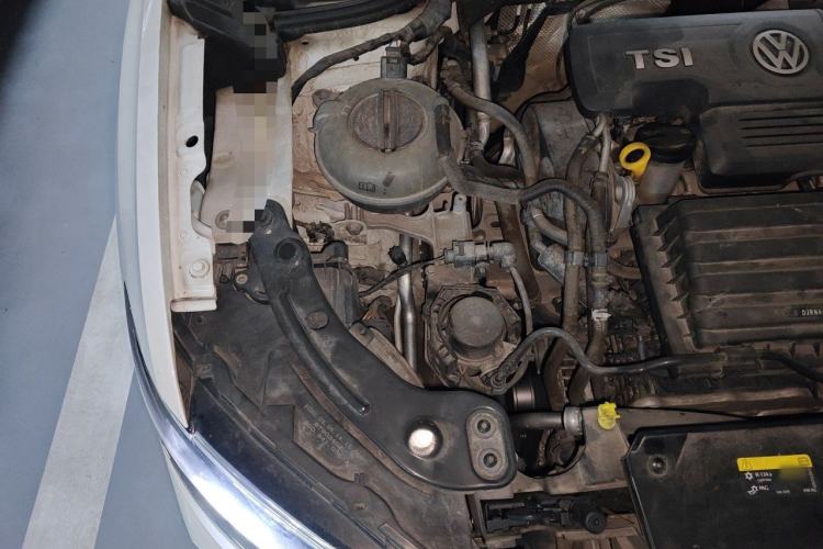 Used Volkswagen T-ROC 2020 230TSI DSG Two-Wheel Drive Advanced Version Engine Bay Right