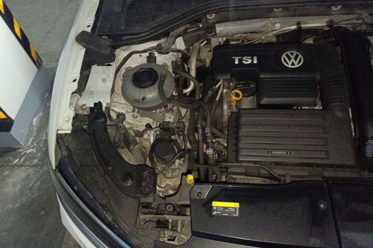 Used Volkswagen T-ROC 2020 280TSI DSG Two-Wheel Drive Comfort Version Engine Bay Right