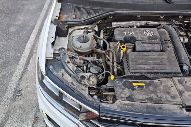 Used Volkswagen T-ROC 2020 280TSI DSG Two-Wheel Drive Comfort Version Engine Bay Right