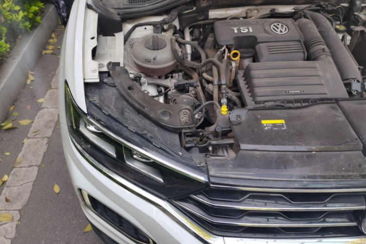 Used Volkswagen T-ROC 2020 280TSI DSG Two-Wheel Drive Advanced Version Engine Bay Right