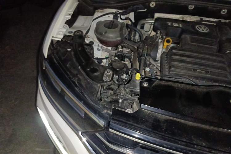 Used Volkswagen T-ROC 2020 280TSI DSG Two-Wheel Drive Comfort Version Engine Bay Right