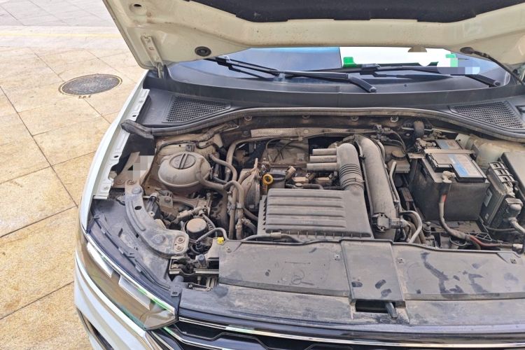 Used Volkswagen T-ROC 2020 280TSI DSG Two-Wheel Drive Advanced Version Engine Bay Right
