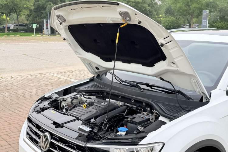 Used Volkswagen T-ROC 2020 280TSI DSG Two-Wheel Drive Comfort Version Engine Bay