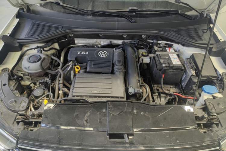 Used Volkswagen T-ROC 2020 230TSI DSG Two-Wheel Drive Advanced Version Engine Bay