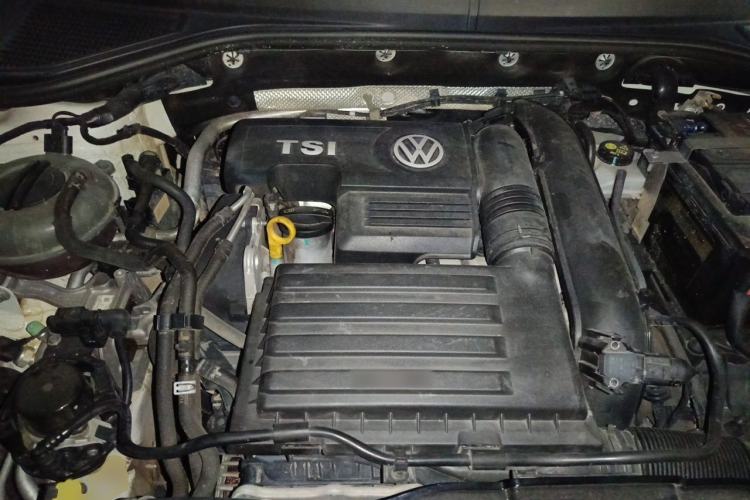 Used Volkswagen T-ROC 2020 280TSI DSG Two-Wheel Drive Comfort Version Engine Bay
