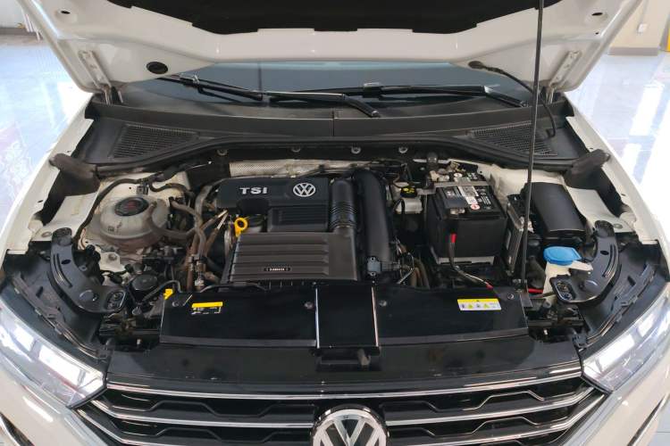 Used Volkswagen T-ROC 2020 280TSI DSG Two-Wheel Drive Comfort Version Engine Bay