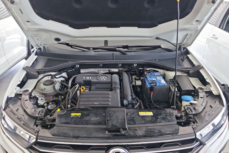 Used Volkswagen T-ROC 2020 280TSI DSG Two-Wheel-Drive Elite Version Engine Bay