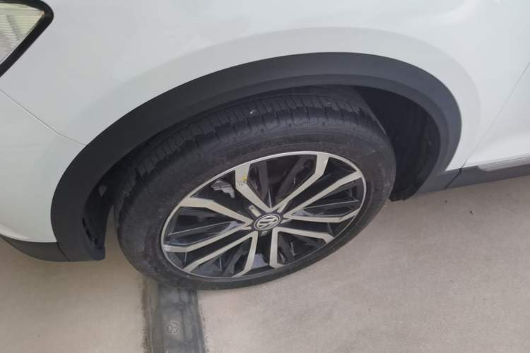 Used Volkswagen T-ROC 2020 280TSI DSG Two-Wheel Drive Comfort Version Exterior 4