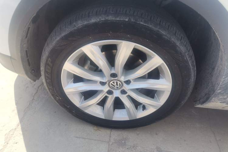 Used Volkswagen T-ROC 2020 280TSI DSG Two-Wheel-Drive Elite Version Exterior 4