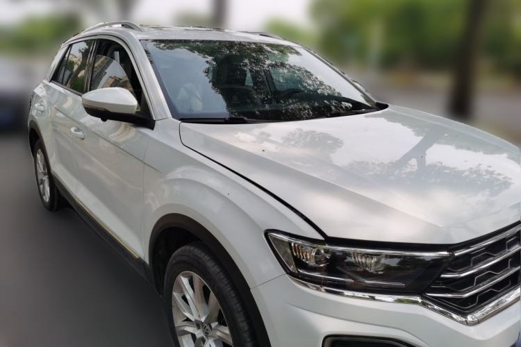 Used Volkswagen T-ROC 2020 230TSI DSG Two-Wheel Drive Advanced Version Front Right 45 Deg