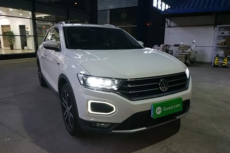 Used Volkswagen T-ROC 2020 280TSI DSG Two-Wheel Drive Comfort Version Front Right 45 Deg
