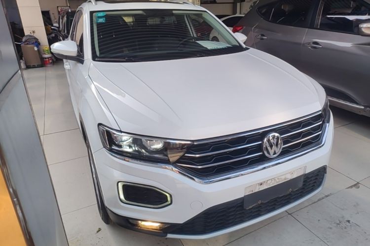 Used Volkswagen T-ROC 2020 230TSI DSG Two-Wheel Drive Advanced Version Front Right 45 Deg