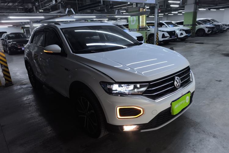 Used Volkswagen T-ROC 2020 280TSI DSG Two-Wheel Drive Comfort Version Front Right 45 Deg