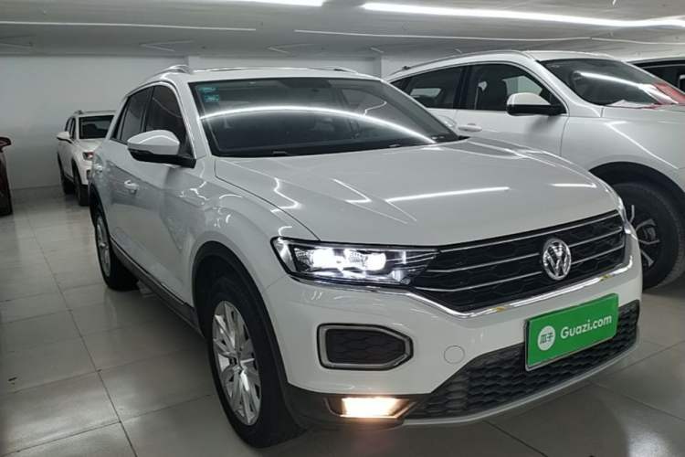 Used Volkswagen T-ROC 2020 230TSI DSG Two-Wheel Drive Advanced Version Front Right 45 Deg