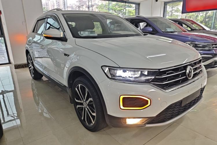 Used Volkswagen T-ROC 2020 280TSI DSG Two-Wheel Drive Comfort Version Front Right 45 Deg