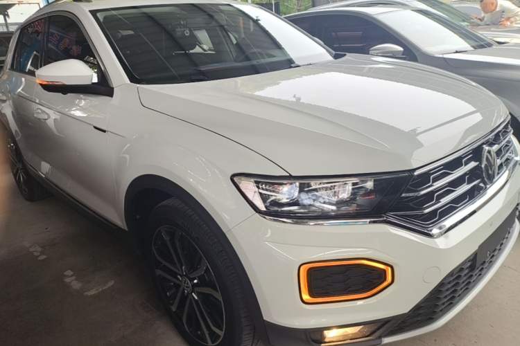 Used Volkswagen T-ROC 2020 280TSI DSG Two-Wheel Drive Comfort Version Front Right 45 Deg