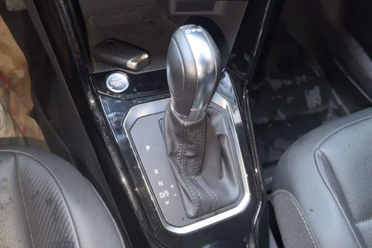 Used Volkswagen T-ROC 2020 280TSI DSG Two-Wheel Drive Comfort Version Gear Lever