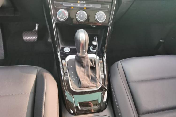 Used Volkswagen T-ROC 2020 280TSI DSG Two-Wheel Drive Comfort Version Gear Lever