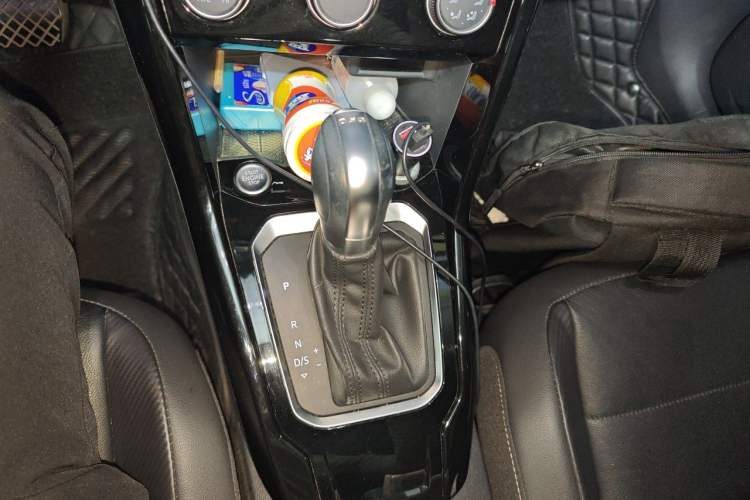 Used Volkswagen T-ROC 2020 280TSI DSG Two-Wheel Drive Comfort Version Gear Lever