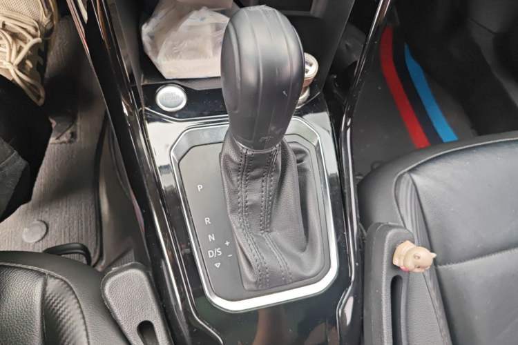 Used Volkswagen T-ROC 2020 280TSI DSG Two-Wheel Drive Comfort Version Gear Lever