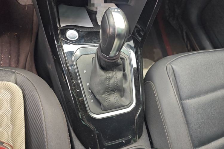 Used Volkswagen T-ROC 2020 280TSI DSG Two-Wheel Drive Comfort Version Gear Lever
