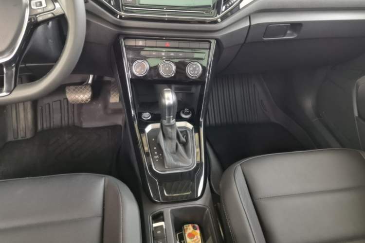 Used Volkswagen T-ROC 2020 280TSI DSG Two-Wheel Drive Comfort Version Gear Lever