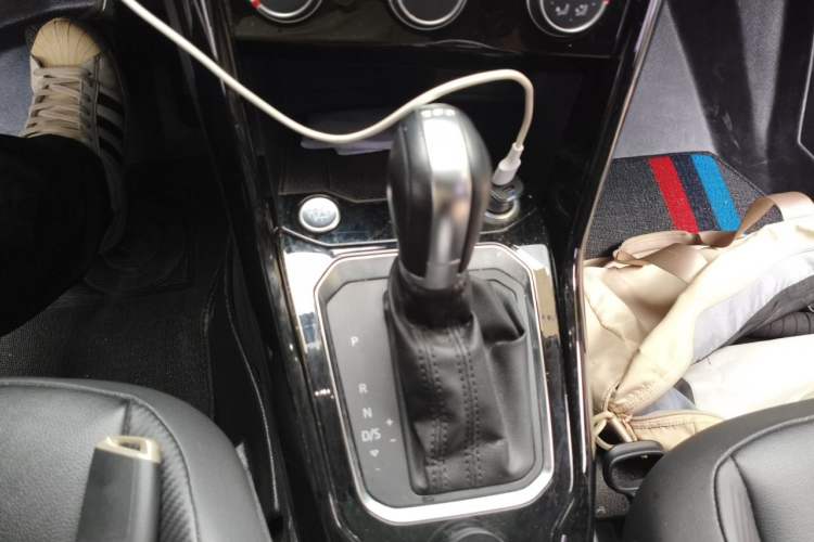 Used Volkswagen T-ROC 2020 280TSI DSG Two-Wheel Drive Comfort Version Gear Lever