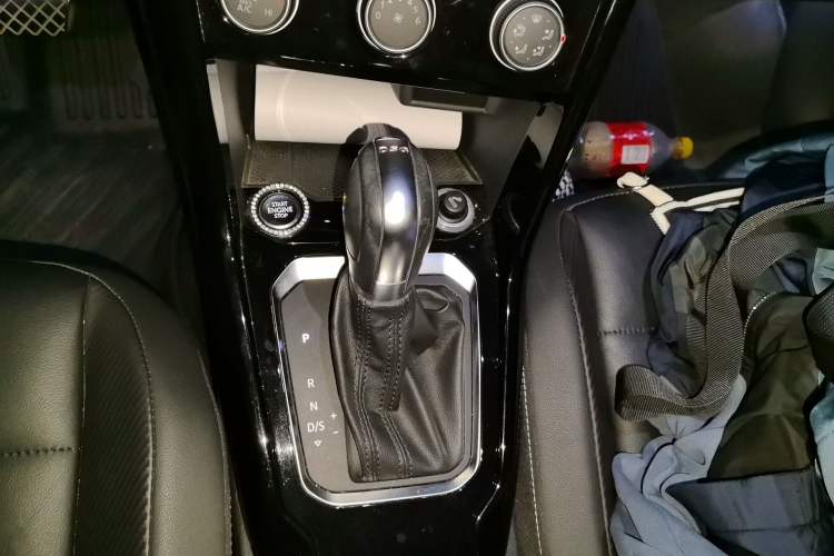 Used Volkswagen T-ROC 2020 280TSI DSG Two-Wheel Drive Comfort Version Gear Lever