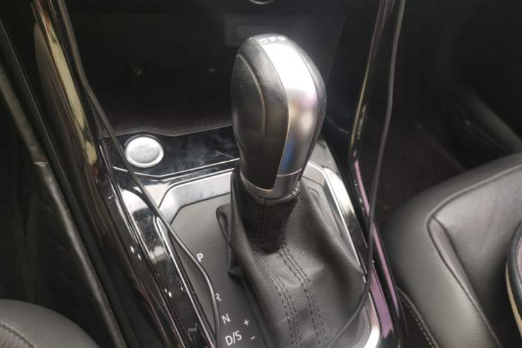 Used Volkswagen T-ROC 2020 280TSI DSG Two-Wheel Drive Comfort Version Gear Lever