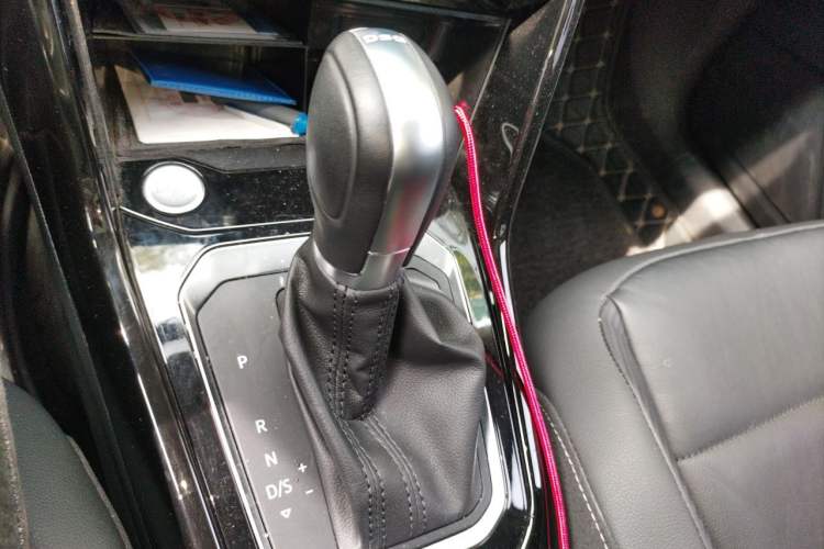 Used Volkswagen T-ROC 2020 280TSI DSG Two-Wheel Drive Comfort Version Gear Lever