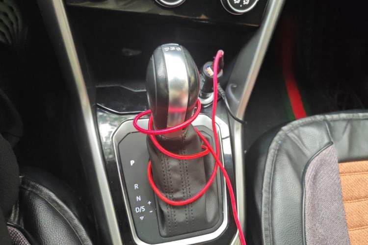 Used Volkswagen T-ROC 2020 230TSI DSG Two-Wheel Drive Advanced Version Gear Lever